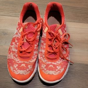 Nike Hot Pink Running Shoes